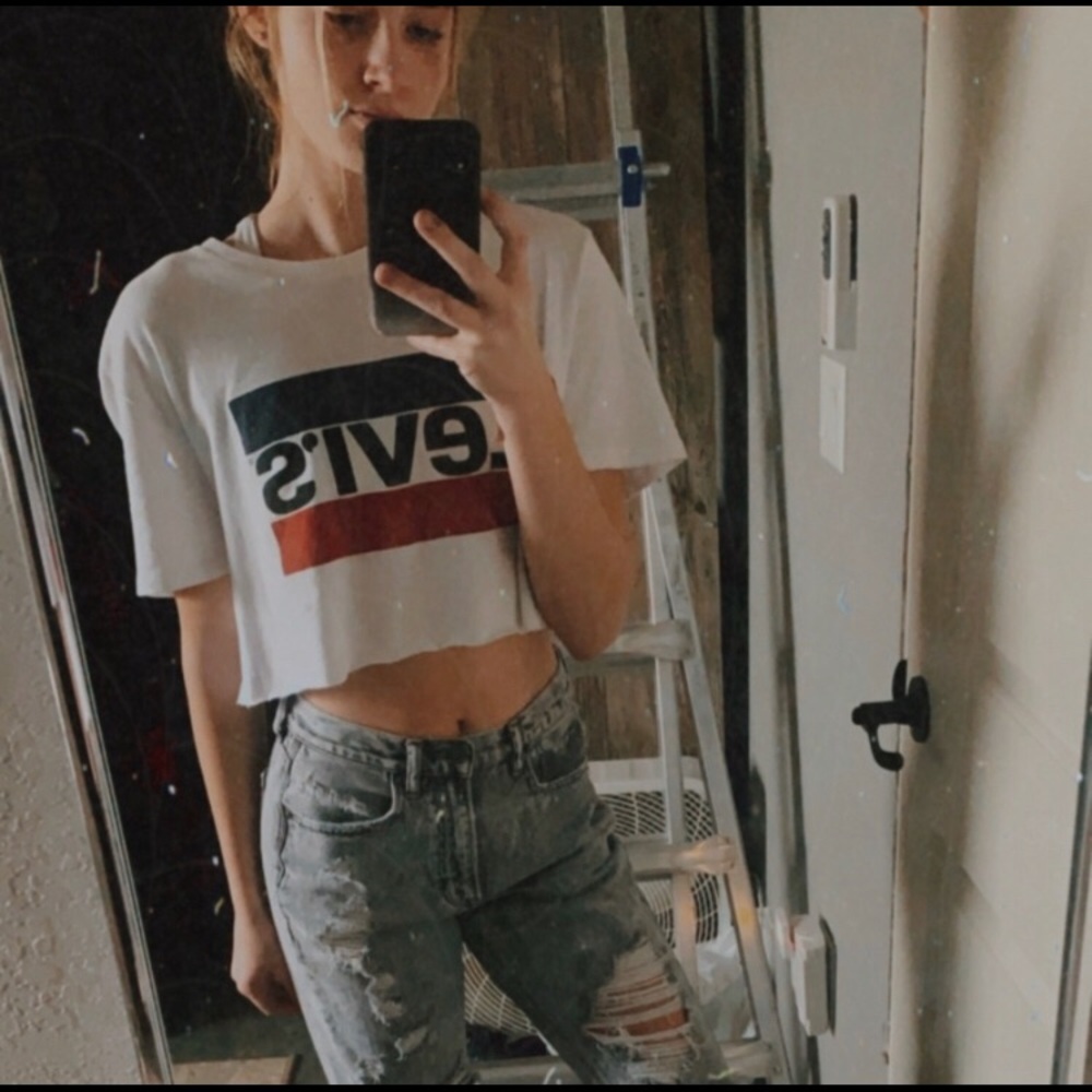 ⚡️Levi’s crop top